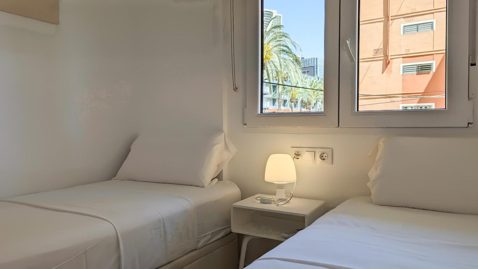 Esmeralda Sea Front Apartment Benidorm Eksteriør bilde